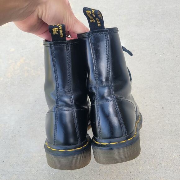 Dr. Martens 11821 Black Smooth Leather 1460 Lace-Up Boots Womens Size 6 - Picture 7 of 11